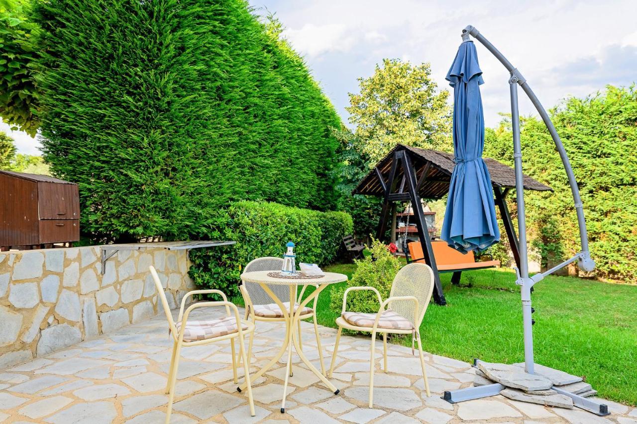 Villa Mariellie Néa Péramos Zewnętrze zdjęcie
