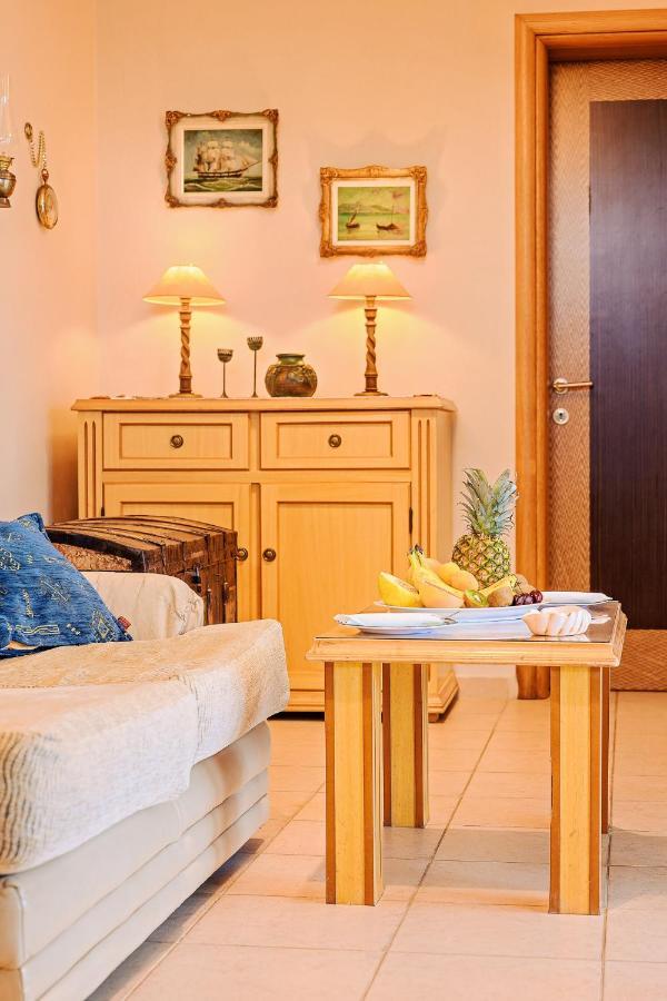 Villa Mariellie Néa Péramos Zewnętrze zdjęcie