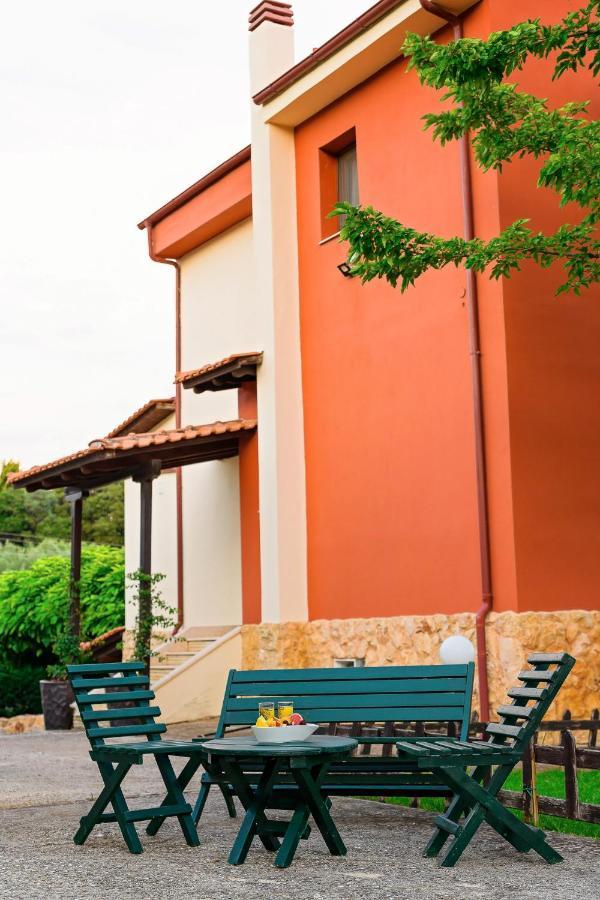 Villa Mariellie Néa Péramos Zewnętrze zdjęcie