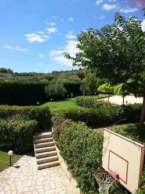 Villa Mariellie Néa Péramos Zewnętrze zdjęcie
